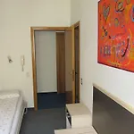 Carlo Hotel *