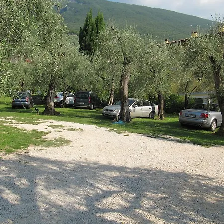 Szálloda Carlo Brenzone sul Garda