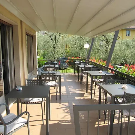 Hotel Carlo *
