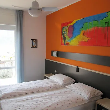 Carlo Hotel