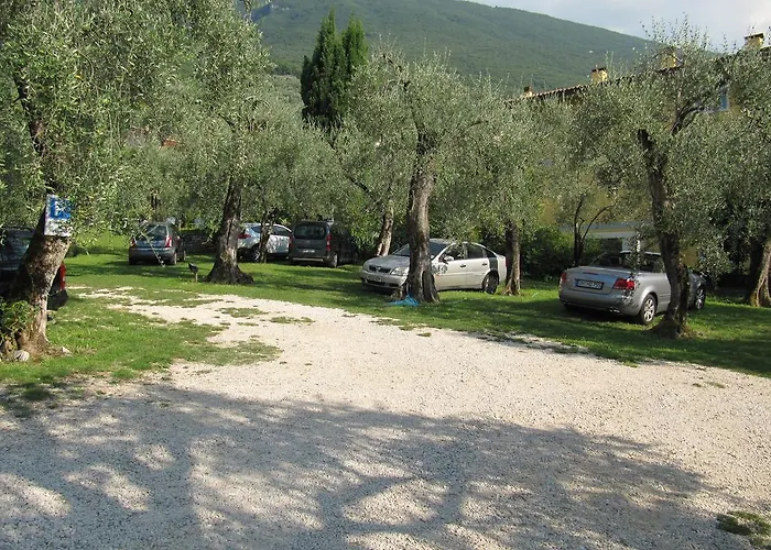 Hotell Carlo Brenzone sul Garda