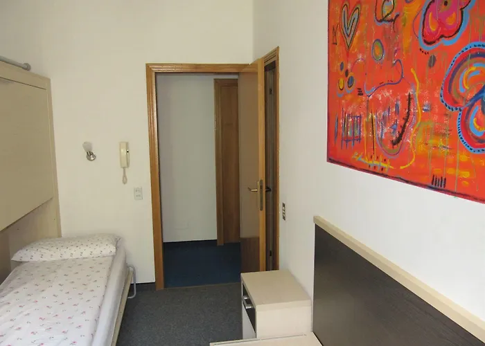 Carlo Otel *